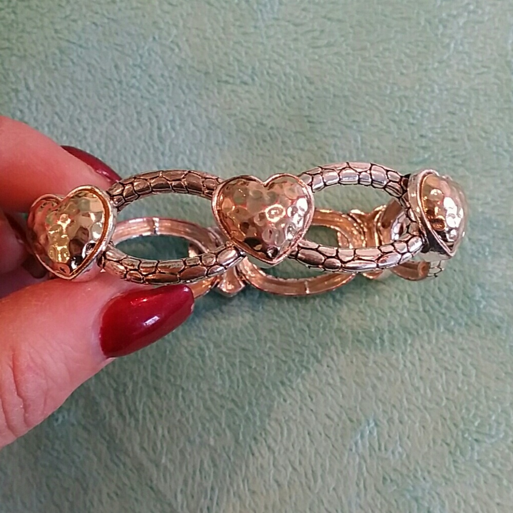 💖Two tone heart stretch bracelet💖  EUC